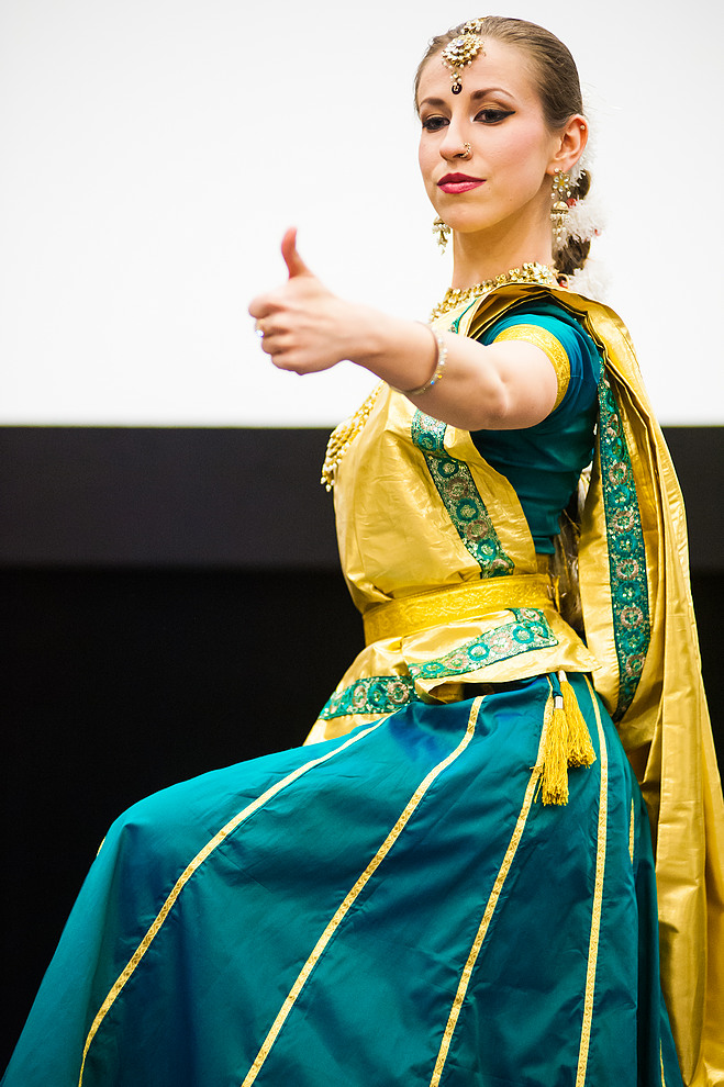 Taniec kathak (Kinga Malec) (Namaskar! Witamy w Indiach)